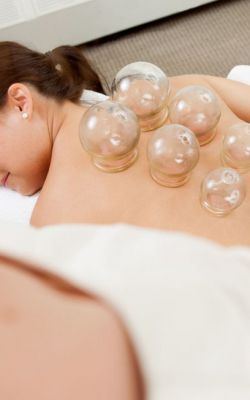 cupping-acupuncture-treatment-in-hoi-an-vietnam